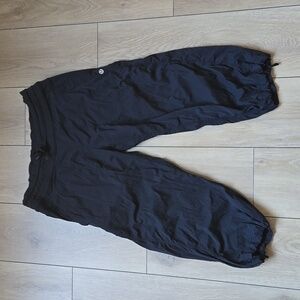 LULULEMON Dance Studio Crop Pants Size 4
